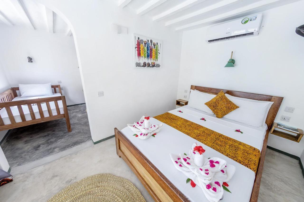 Natural Garden Boutique Hotel Джамбиани Экстерьер фото