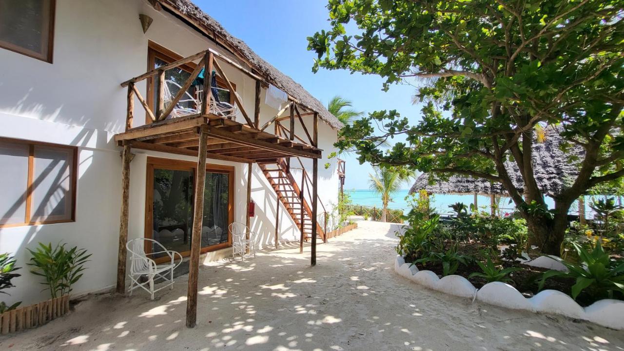 Natural Garden Boutique Hotel Джамбиани Экстерьер фото