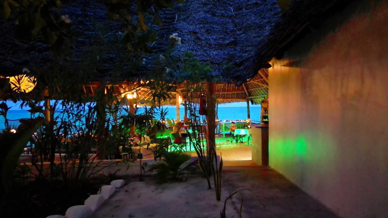 Natural Garden Boutique Hotel Джамбиани Экстерьер фото