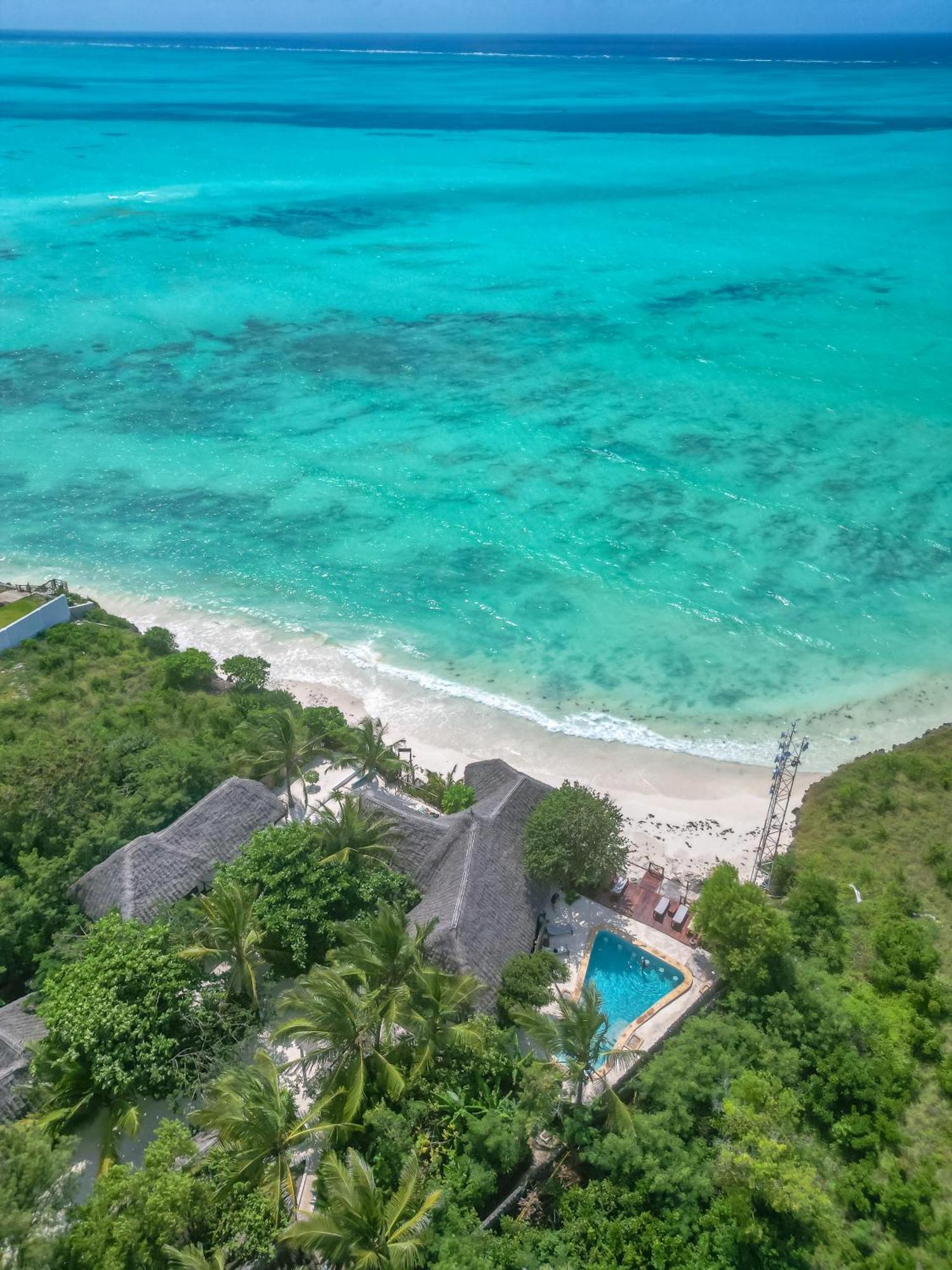 Natural Garden Boutique Hotel Джамбиани Экстерьер фото